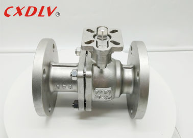 Dua Potongan Stainless Steel Ball Valve Ganda Flange Struktur Bore Penuh Plateform Tinggi